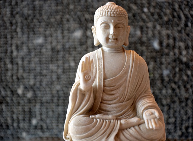 Datei:Buddha statue.jpg