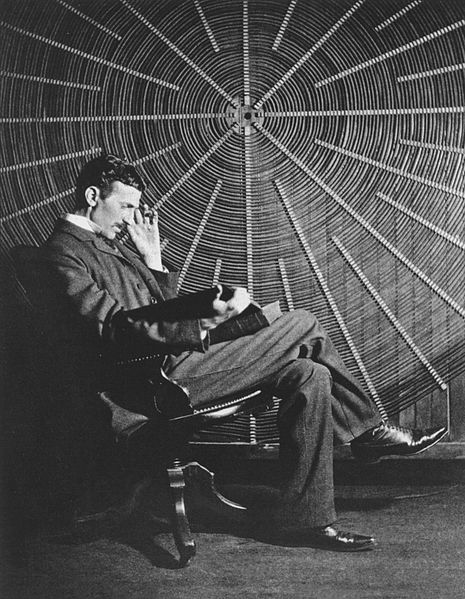 Datei:Nikola Tesla.jpg