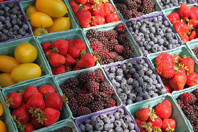 Datei:Früchte Verkauf Markt.jpg
