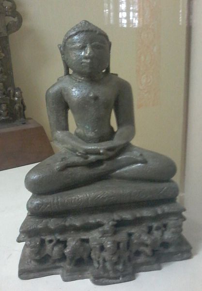 Datei:Adinadha Shiva als Ur Hatha Yogi Skulptur Artefakt.jpg