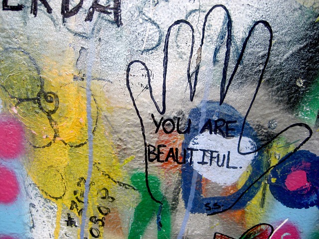 Datei:Kompliment freundlich Graffiti Ermutigung.jpg