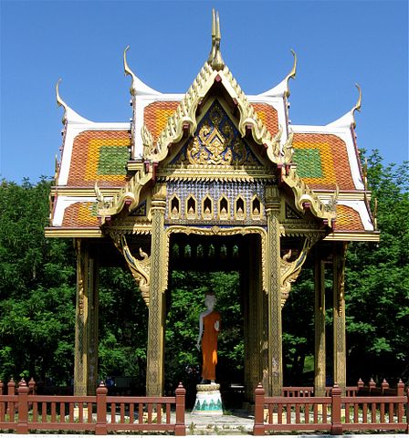 Datei:Thailaendische Sala im Westpark Muenchen.jpg