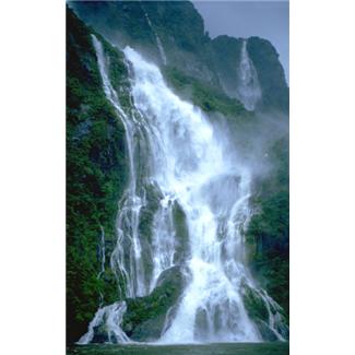 Datei:Wasserfall in Neuseeland.JPG