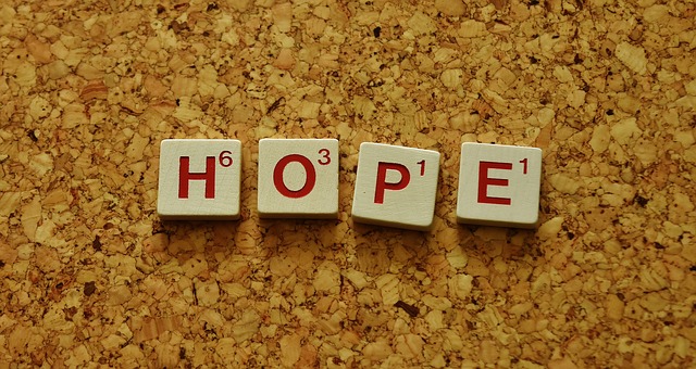 Datei:Hoffnung hoffen Buchstaben Wort Wörter.jpg