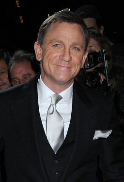 Datei:Daniel Craig bei einer Filnpremiere in New York.jpg