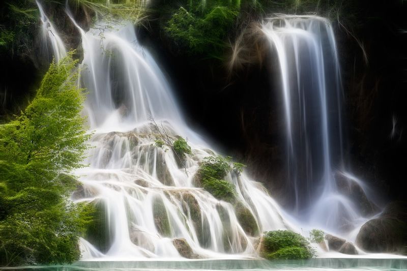 Datei:Wasser Wasserfall Flow.jpg