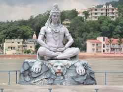 Shiva am Ganges.jpg