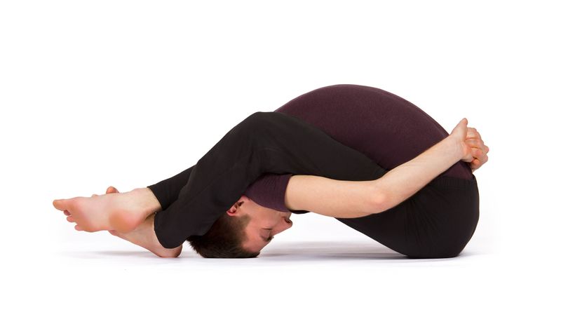 Datei:Yoga Nidrasana Schlafstellung des Yogi.jpg