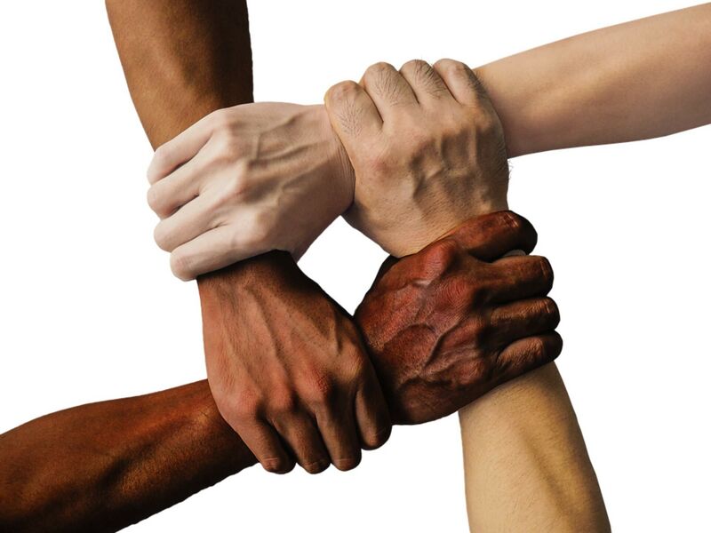 Datei:Yamas Verbindung Hände Integration Einheit Gemeinschaft.jpg