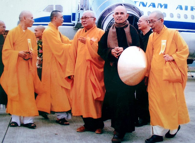 Datei:Thich Nhat Hanh-Buddhismus Mönch.JPG