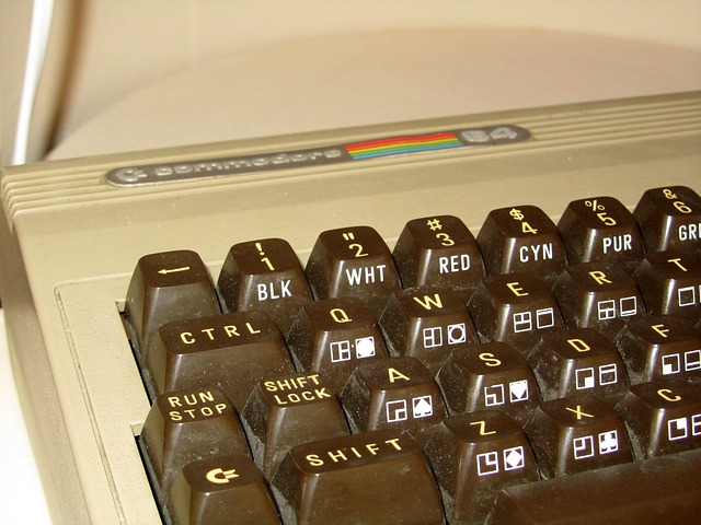 Datei:Computer Tastatur c64 Nostalgie.jpg
