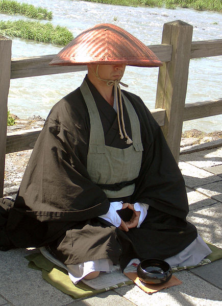 Datei:435px-Japanese buddhist monk by Arashiyama cut.jpg