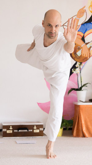 Datei:Kalari.Yoga.02.jpg