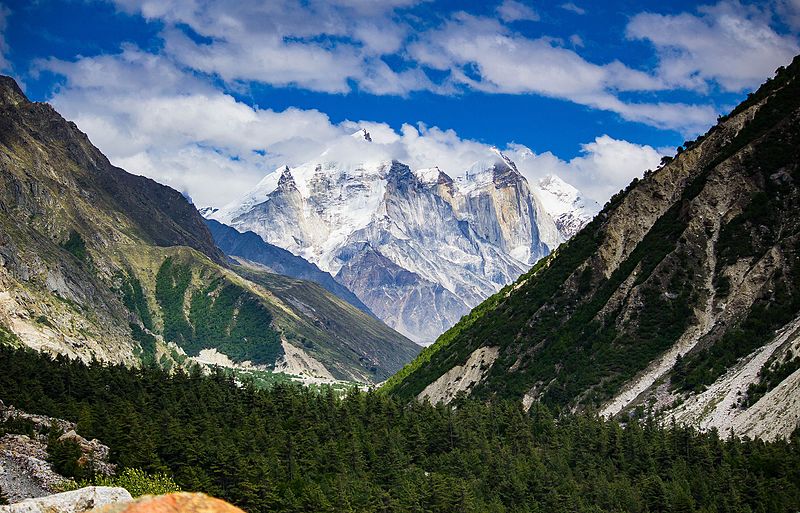 Datei:Gangotri National Park Berge Gletscher Indien.jpg