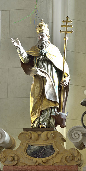 Datei:Sankt Silvester Statue.JPG
