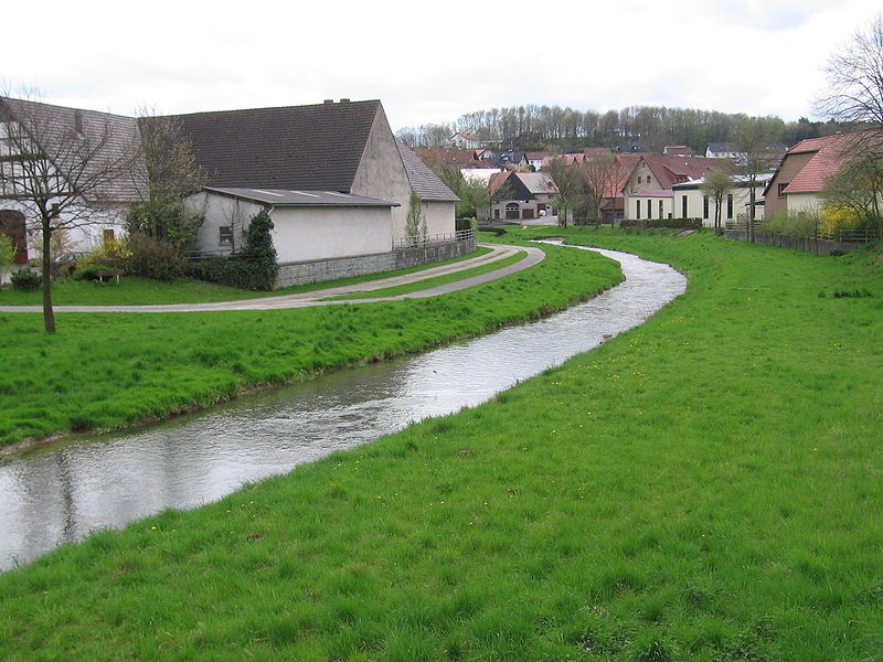 Datei:Fluss Altenau Etteln.jpg