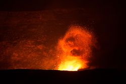 Vulkan Ausbruch Lava.jpg