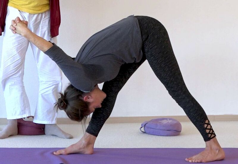 Datei:Pyramide Parshvottanasana 1.jpg