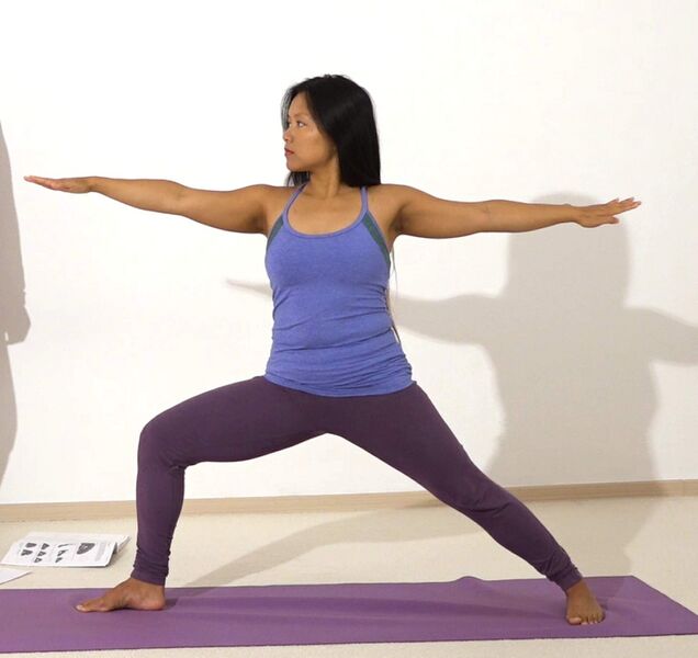 Datei:Gesaess-Muskeln staerken mit Yoga-Uebungen 2 Held.jpg