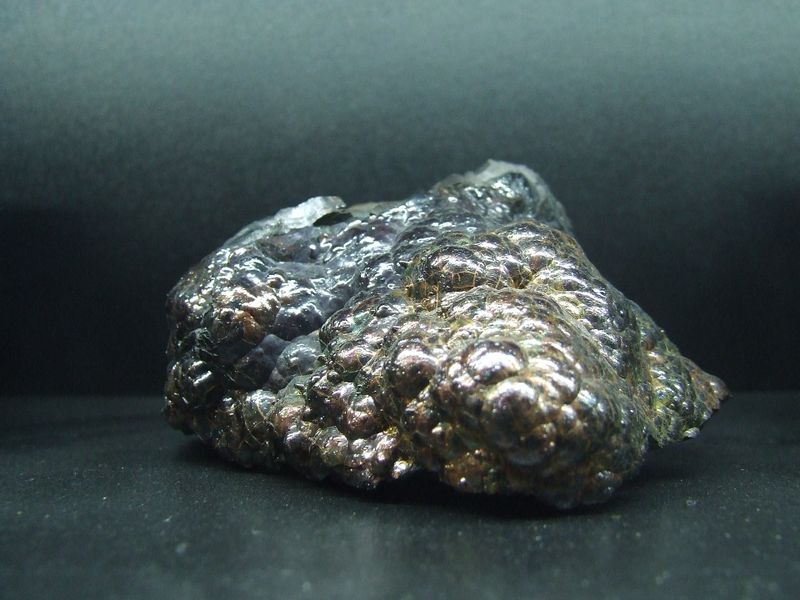 Datei:Mineral Hämatit Edelstein.jpg