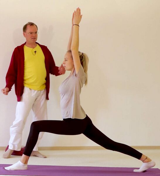 Datei:Krieger Stellung 1.jpg