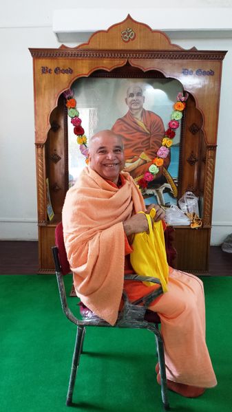 Datei:Swami-yogaswarupananda-08.jpg