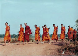 Buddhismus Theravada Mönch Pilgerschaft.jpg
