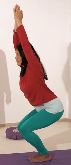 Stuhlsitz - Yoga Asana 3.png