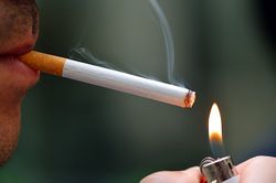 Zigarette Raucher Nikotin Sucht Abhängigkeit Tabak.jpg