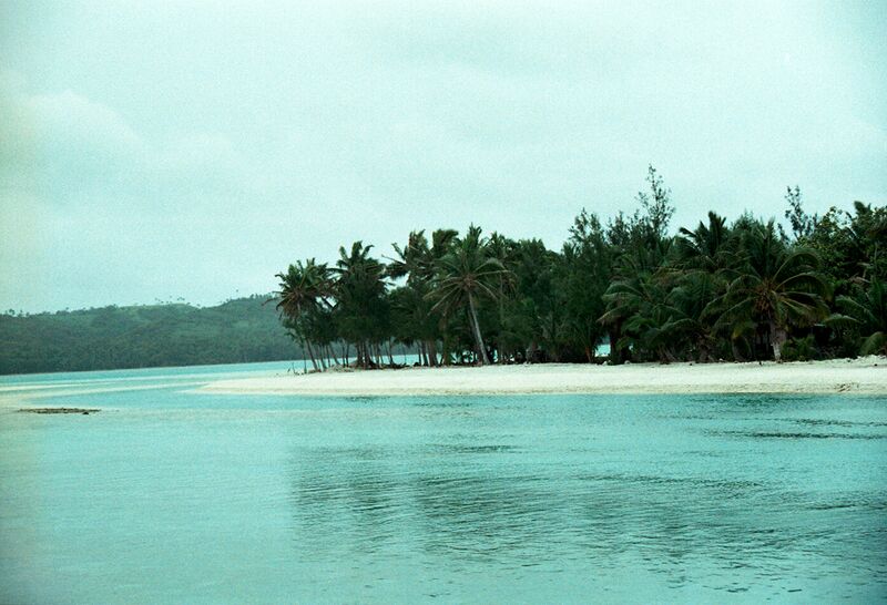 Datei:Cookinseln Aitutaki Lagune Palmenstrand.jpg