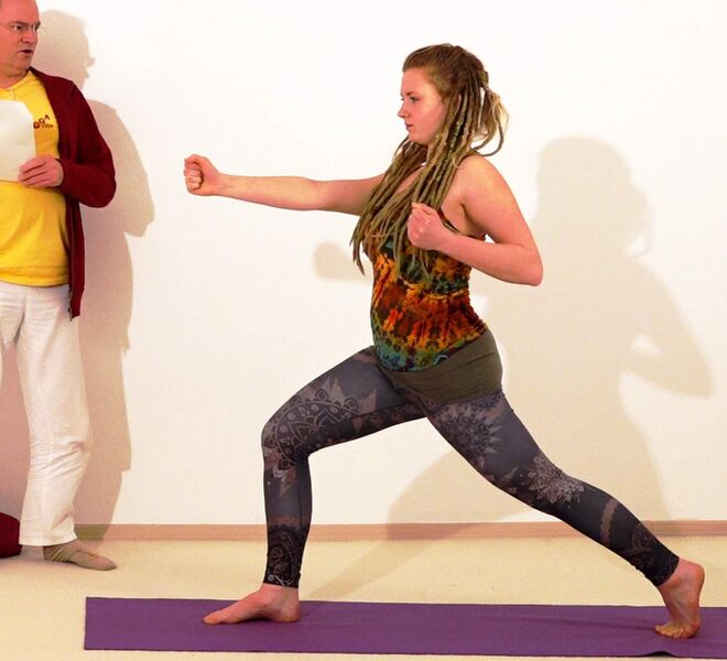 Datei:Pratyalidhasana AL 2416 Variation 2.jpg