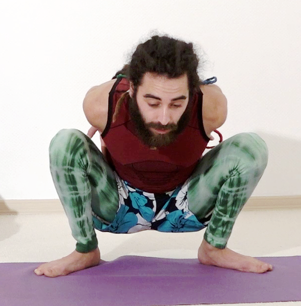 Datei:240-Baddha-Malasana2021.png