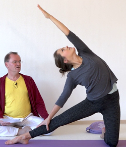 Querbalken Haltung - Querbalken Pose 3.png