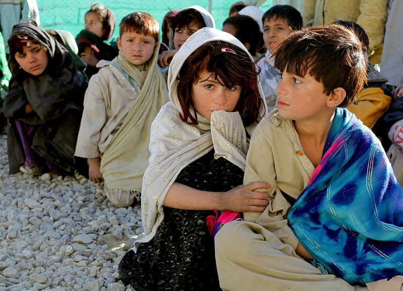 Datei:Kinder Armut Afganistan.jpg