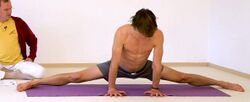 Seitspagat - Seitlicher Spagat Yoga Pose 2.jpg