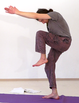 Utthita Janu Shirshasana, Gleichgewichtige stehende Kopf-Knie-Stellung