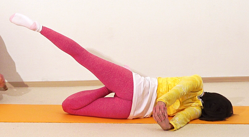 Datei:186-Baddha-Hasta-Ardha-Padmasanain-Anantasana05-07-15h25m24s315.png