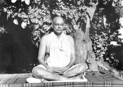 250px-Swami-Sivananda-Konzentration-und-Meditation.jpg
