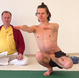 Ardha Padma Eka Pada Upaveshasana, Hockstellung auf einem Bein im halben Lotus