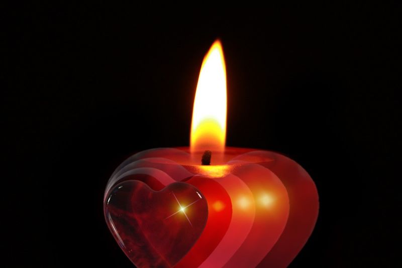 Datei:Kerze Licht Wärme Romantik gemütlich.jpg