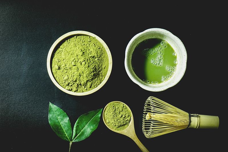 Datei:Matcha Tee Matchatee grün grüner tee getränk trinken.jpg