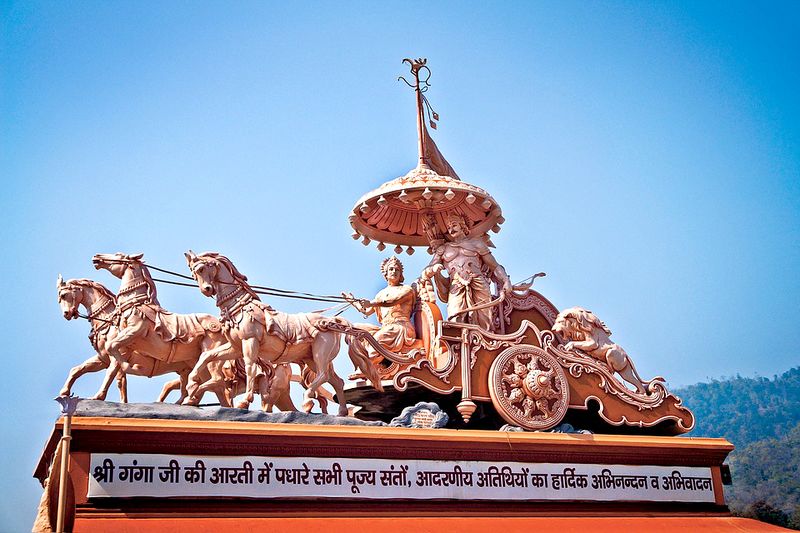 Datei:Krishna Arjuna Streitwagen Chariot BHagavad Gita.jpg