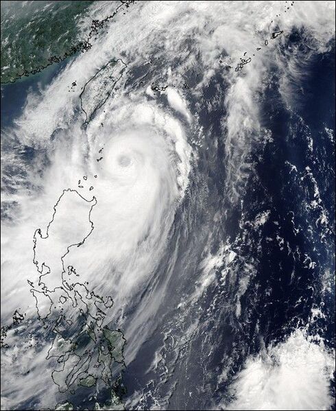 Datei:Taifun-Soudelor-2003-Satellitenaufnahme-NASA.jpg