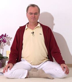 Meditationshaltungen 7 Muktasana.jpg