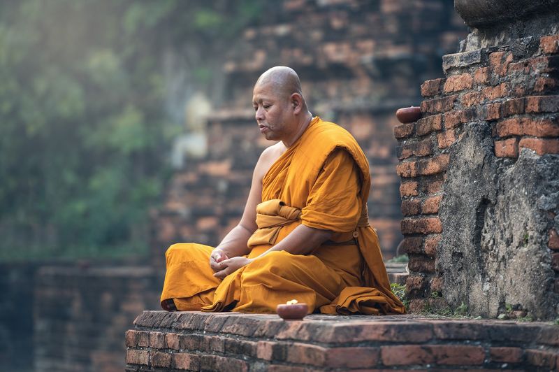 Datei:Buddhist Buddhismus Meditation Vipassana Achtsamkeit Nirwana Thailand.jpg