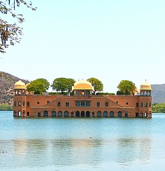 Datei:Jal-Mahal-Wasserpalast-Jaipur.jpg
