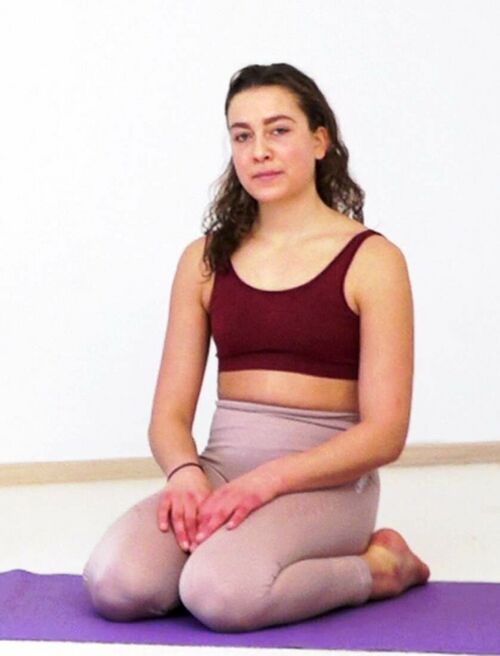 Dardurasana Yogawiki